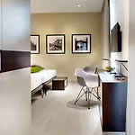 Hotel Canada 3*