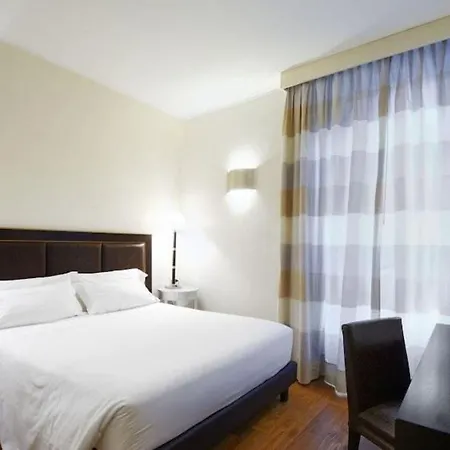 Canada Hotel 3*