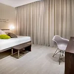 Canada Hotel