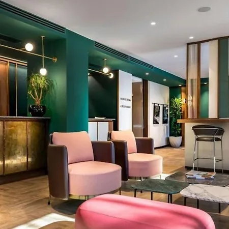 Hotel Canada 3*