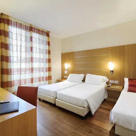 Hotel Canada 3*