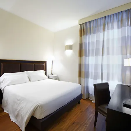 فندق كندا ميلان