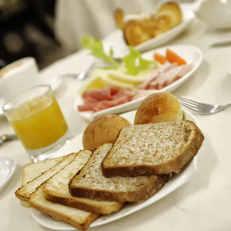 كندا فندق ميلان