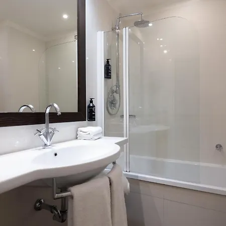 Canada Hotel 3*