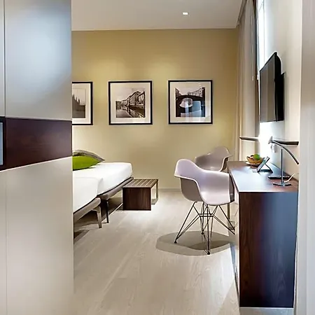 Canada Hotel 3*