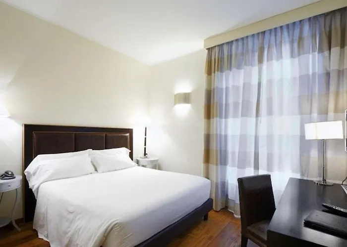 カナダ ホテル 3*