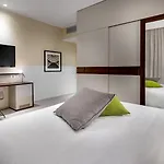 호텔 캐나다 3*