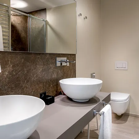 Canada Hotel 3*